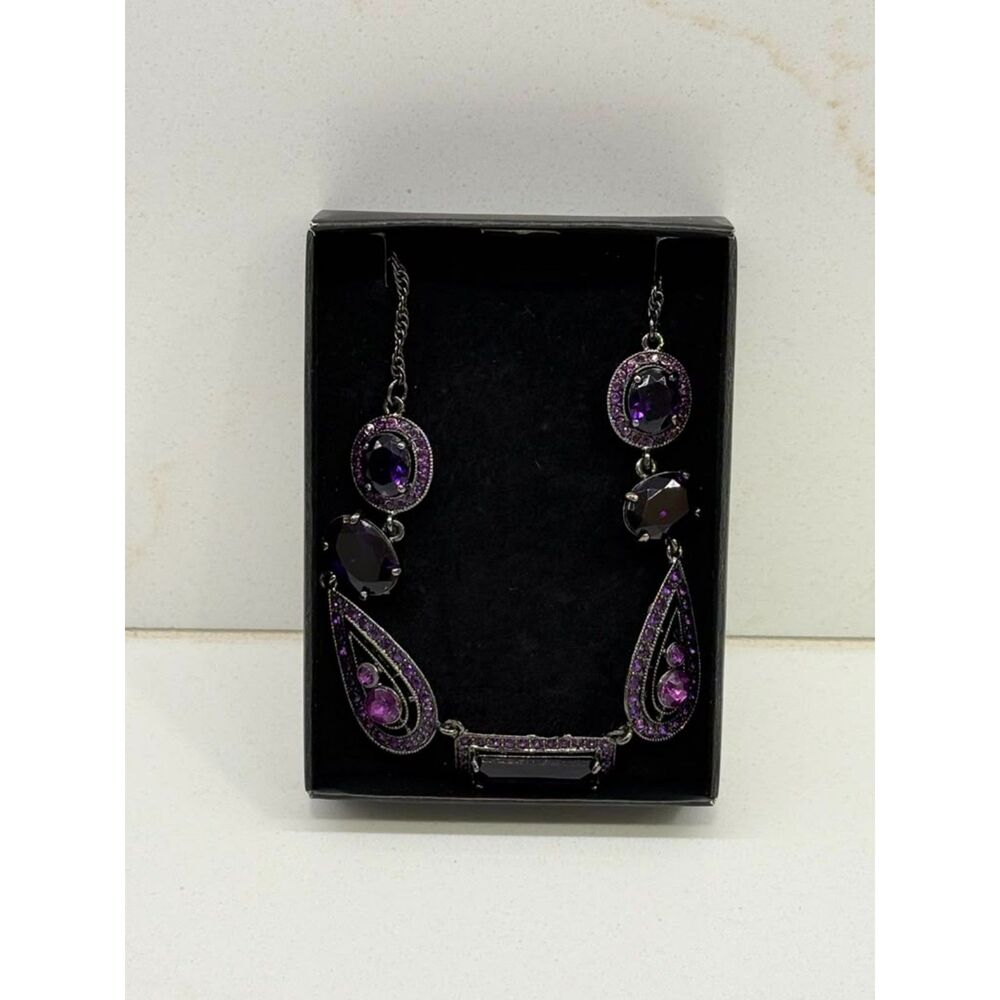Vintage Avon Beautiful Barcelona Purple Stone Necklace